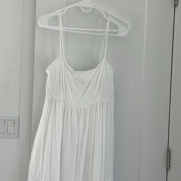Tiered Boho Maxi Dress Women’s White Flowy Forever21 Goddess Dress Size Large - Picture 3 of 9